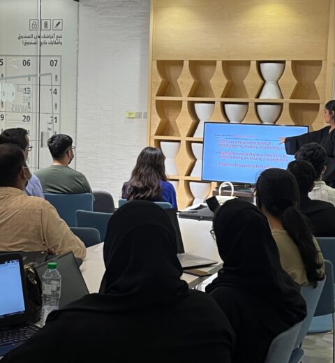 13 Graphic Design Interview Questions (With Sample Answers)